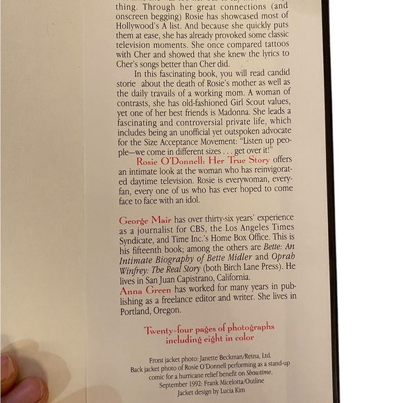 Rosie O’Donnell bundle is 2 books 
a biography & a she tells about being scammed - Picture 5 of 7